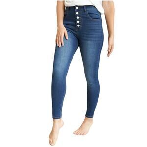 White Birch Denim - Size Medium - Fits size 6. Skinny button fly Jeans - EUC